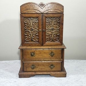 Antique Crafted Wooden & Ornate Brass Tone Jewelry Box.Beautiful Design.